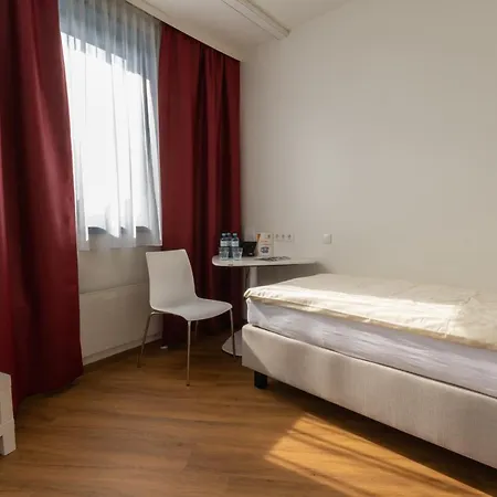 林茨之夏酒店 林茨