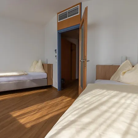 ゾマーハウス ホテル リンツ